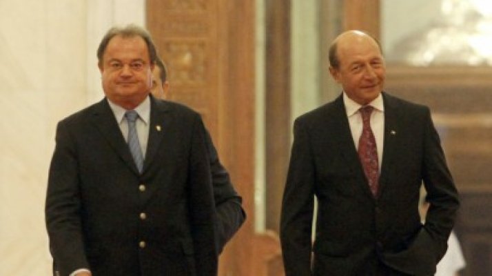 Băsescu despre Blaga, care a spus că şeful statului o susţine pe Udrea: O, săracul!